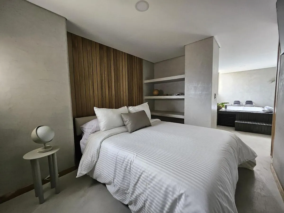 2401 Luxury Apartment With Jacuzzi, Sabaneta Colombia